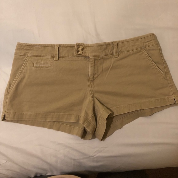 Tan American 🦅 Eagle outfitters Shorts - Picture 1 of 4